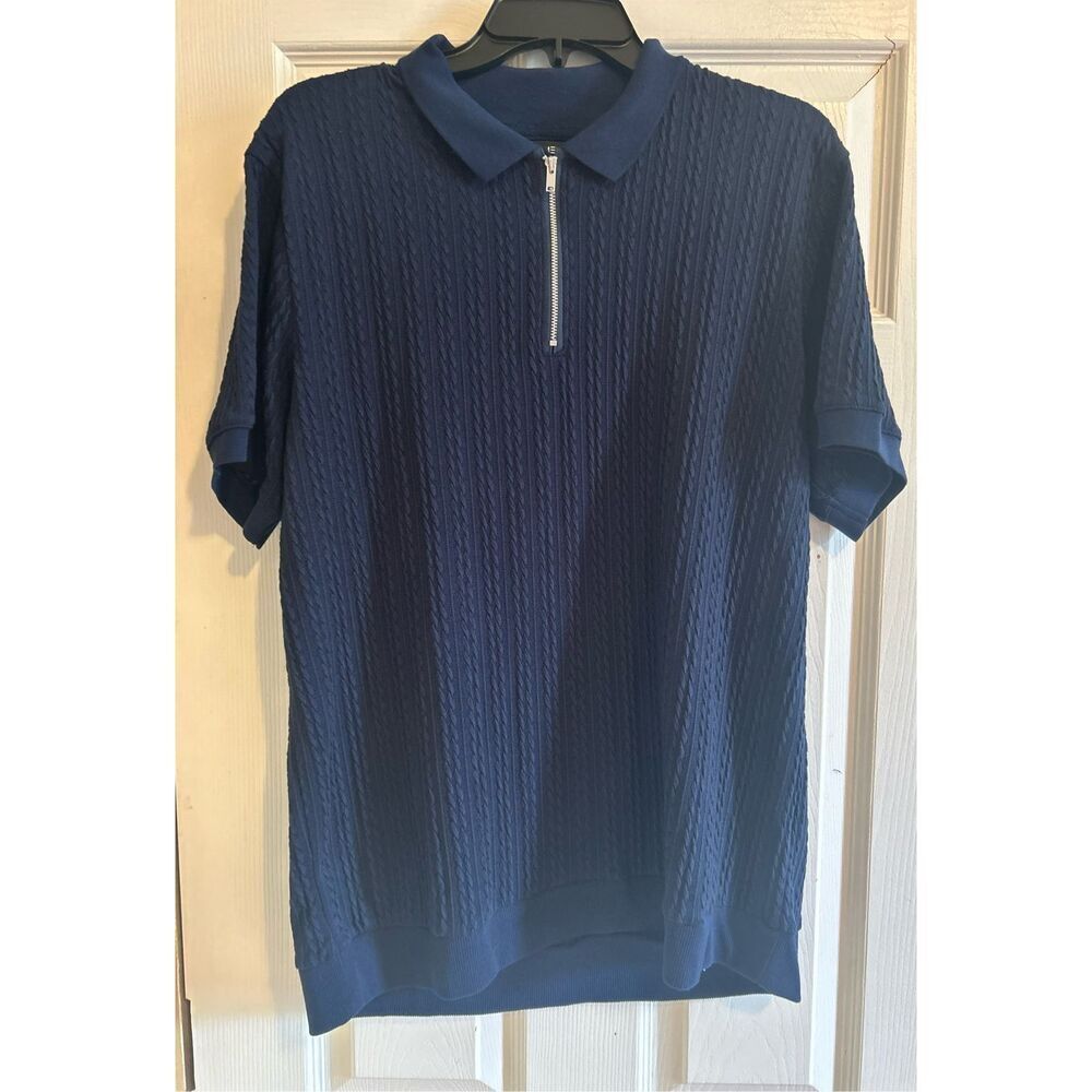 Nova Men’s Top Size Medium